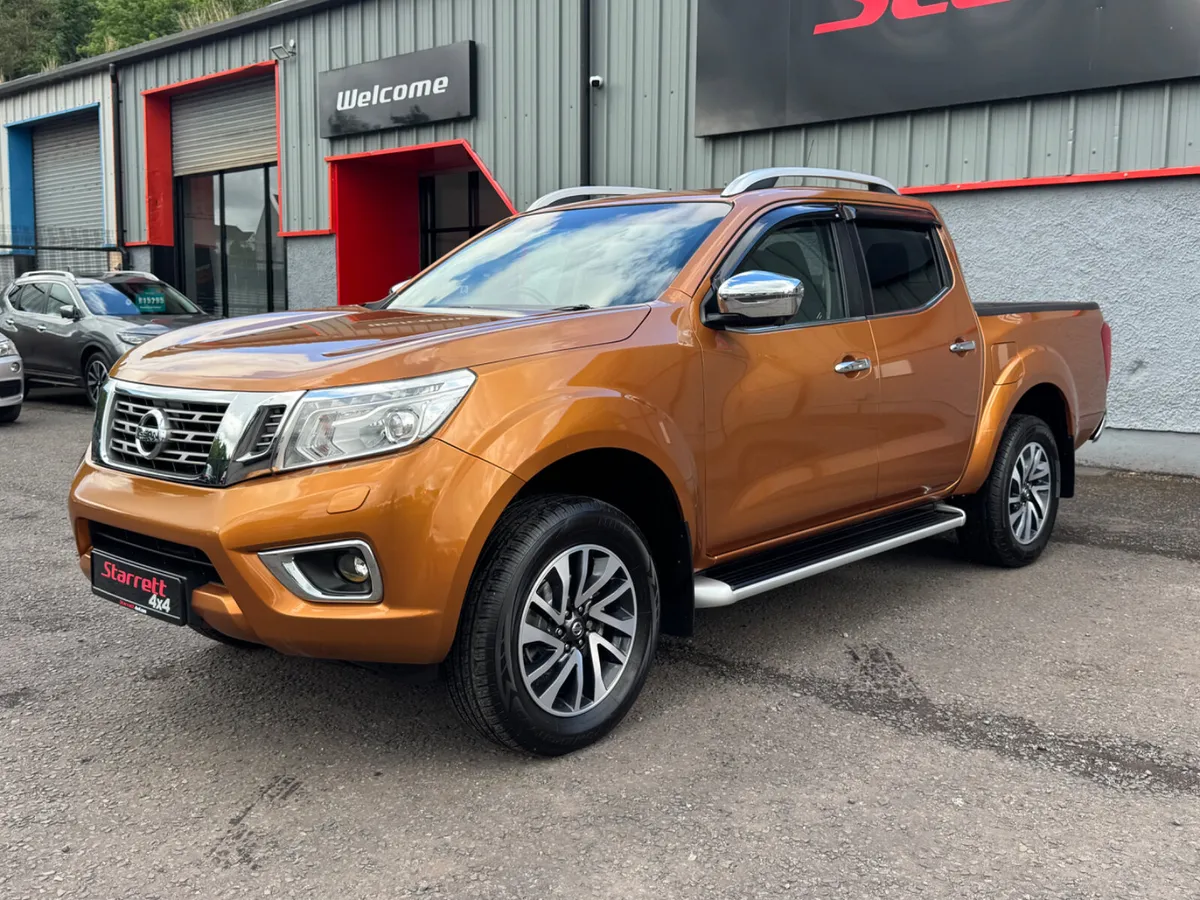 March 2017 Nissan Navara Tekna in the ever popular - Image 2