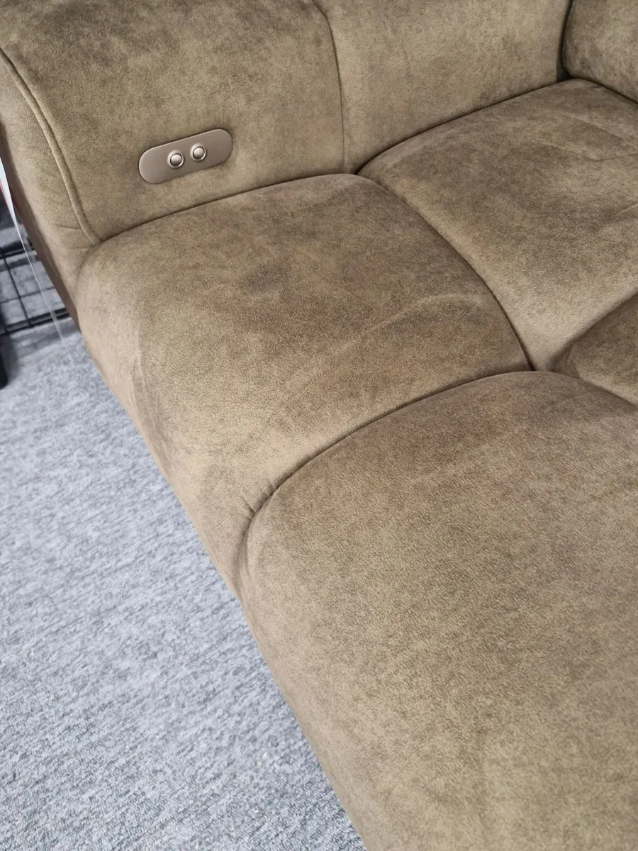 PLAZA 2 SEATER ELECTRIC - Image 2