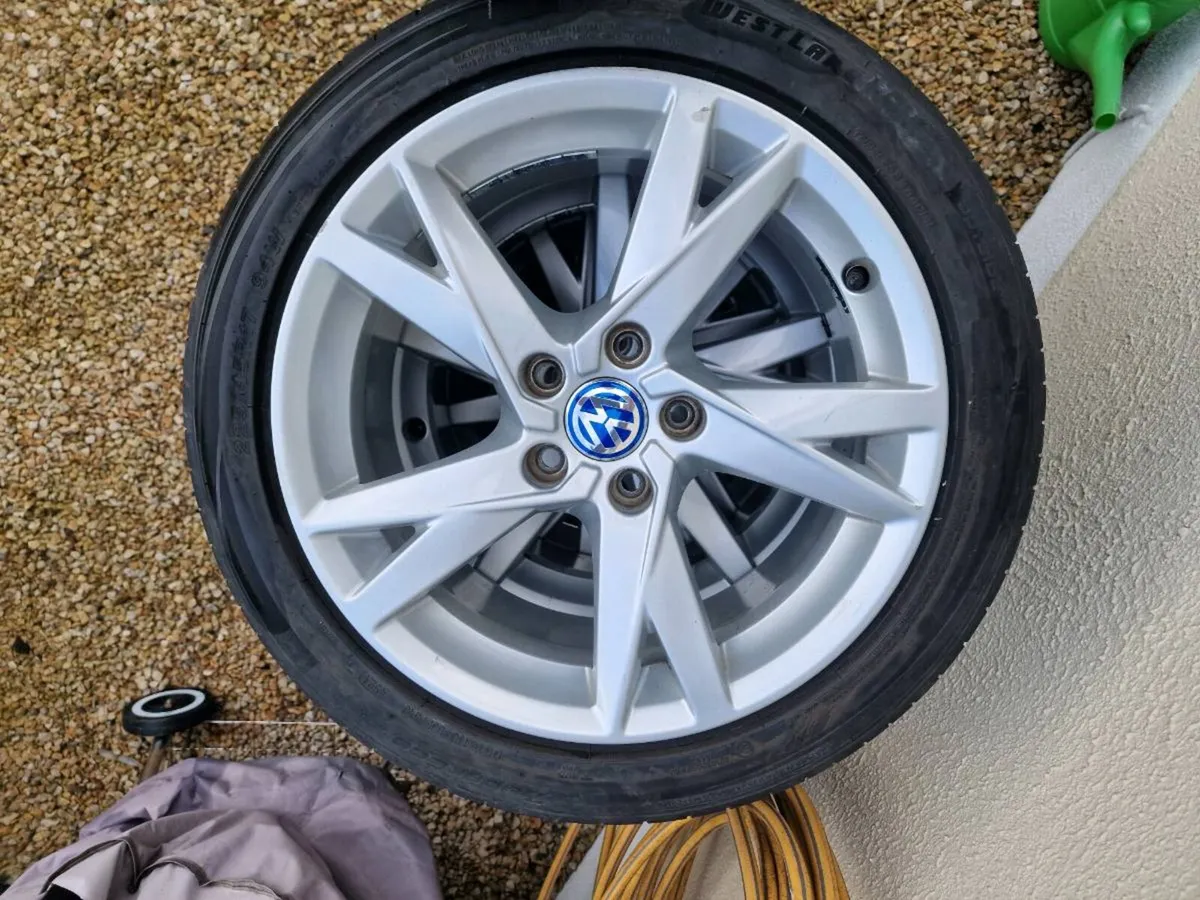 17' VW CADDY/GOLF ECT ALLOYS /GOOD TYRES/5x112 - Image 1