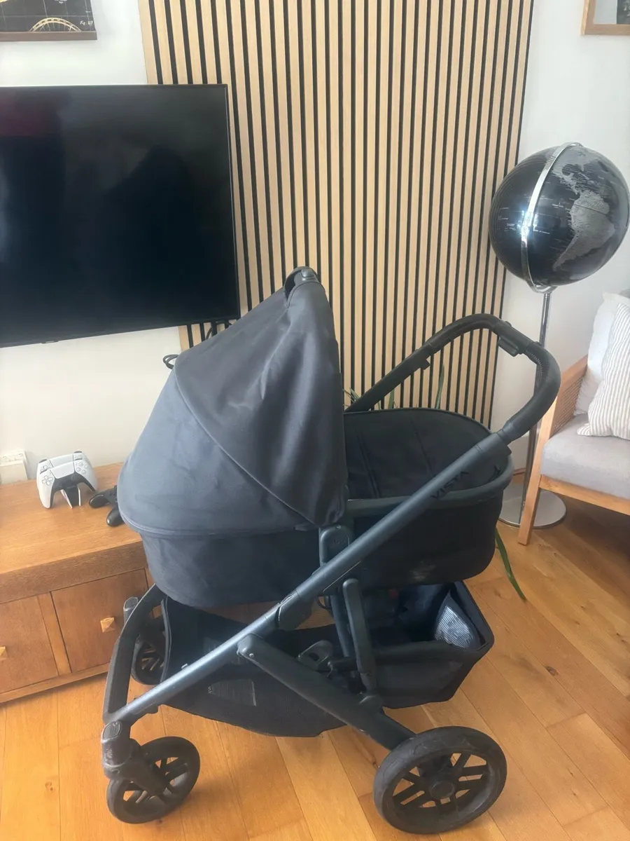 Uppa Baby vista 2  Stroller, Bassinet & Car seat - Image 1