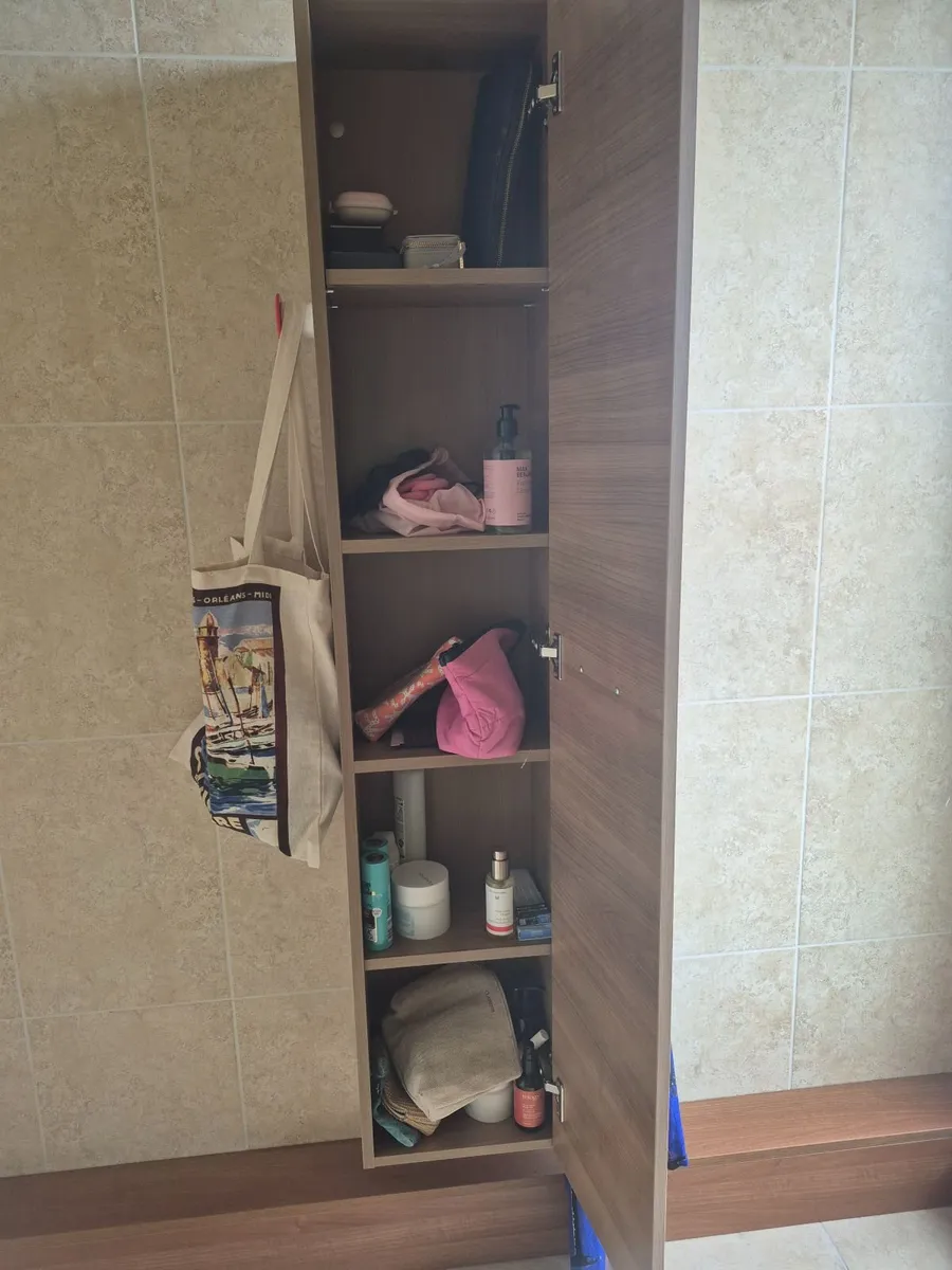 Bathroom Unit - Image 4