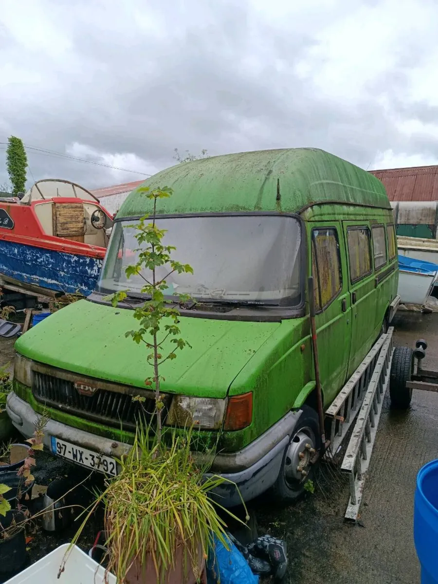 LDV Minibus with Campervan Potential - Image 2