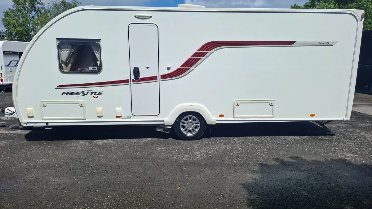 Swift Freestyle caravan - Image 1