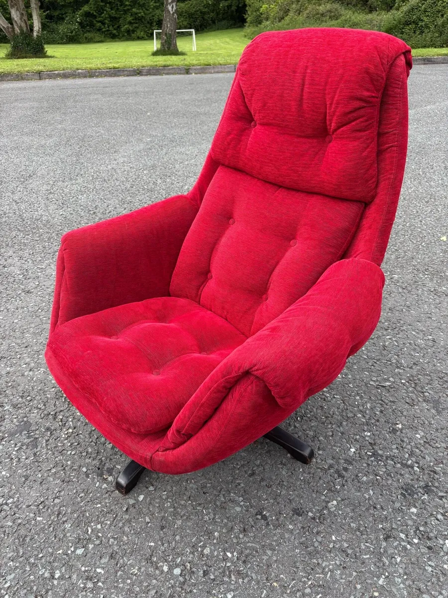 Mid-century retro vintage swivel armchair c1970 - Image 3