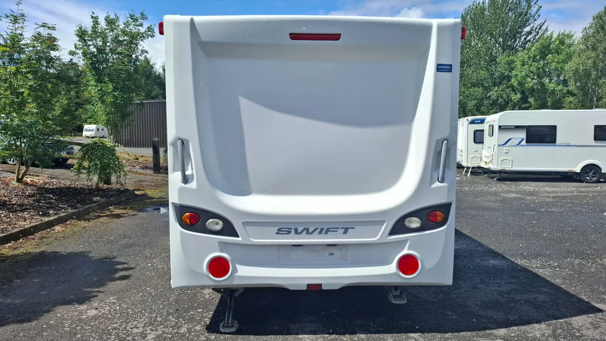 Swift Freestyle caravan - Image 4