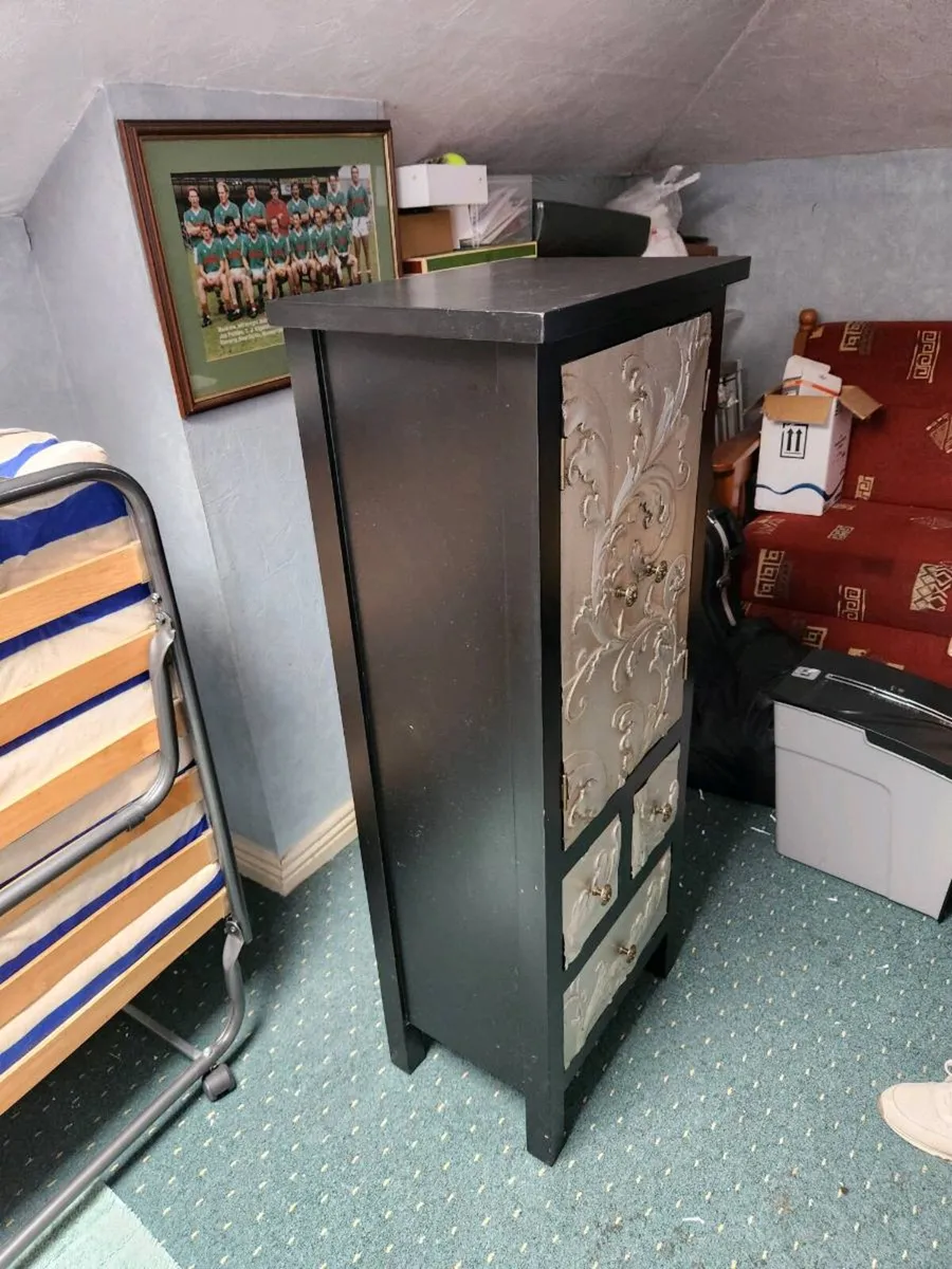 Folding bed coffee table table lamp and small pres - Image 3