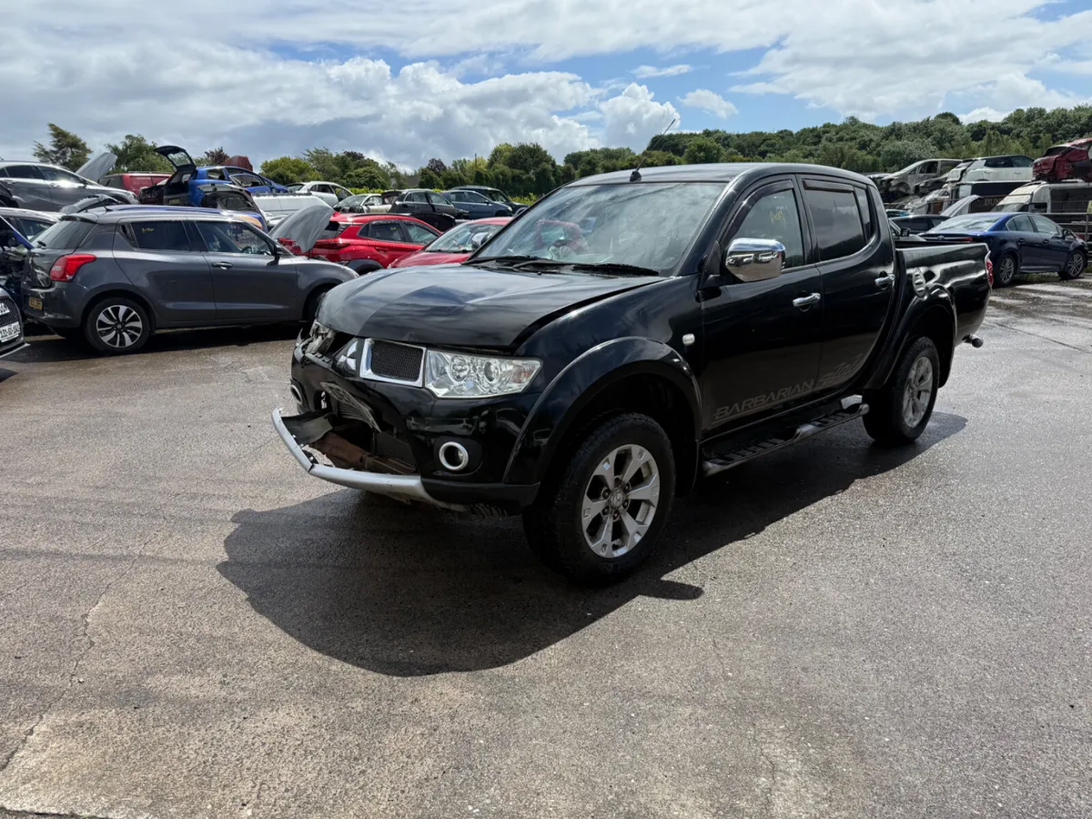 2014 Mitsubishi L200 2.5 DI-D - Image 4