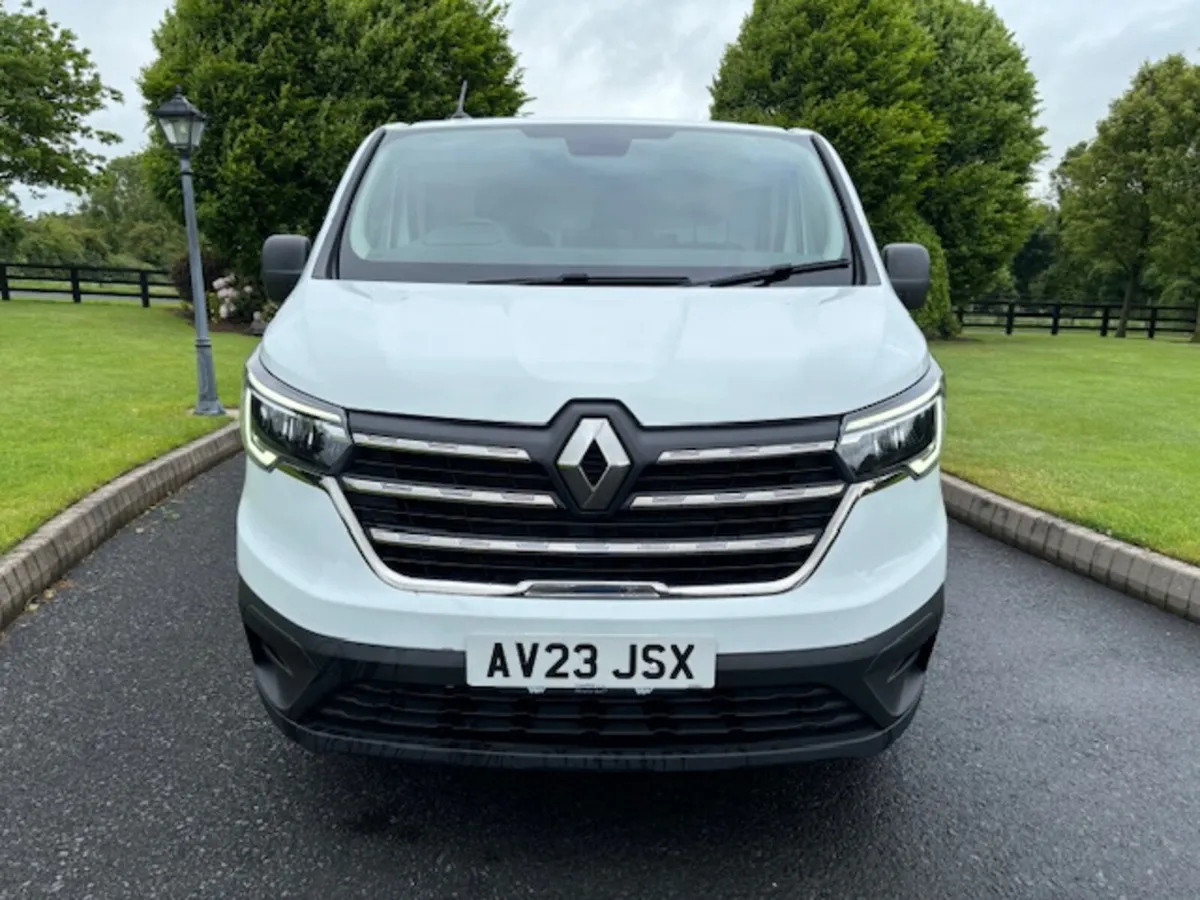 Renault Trafic 2023 - Image 2