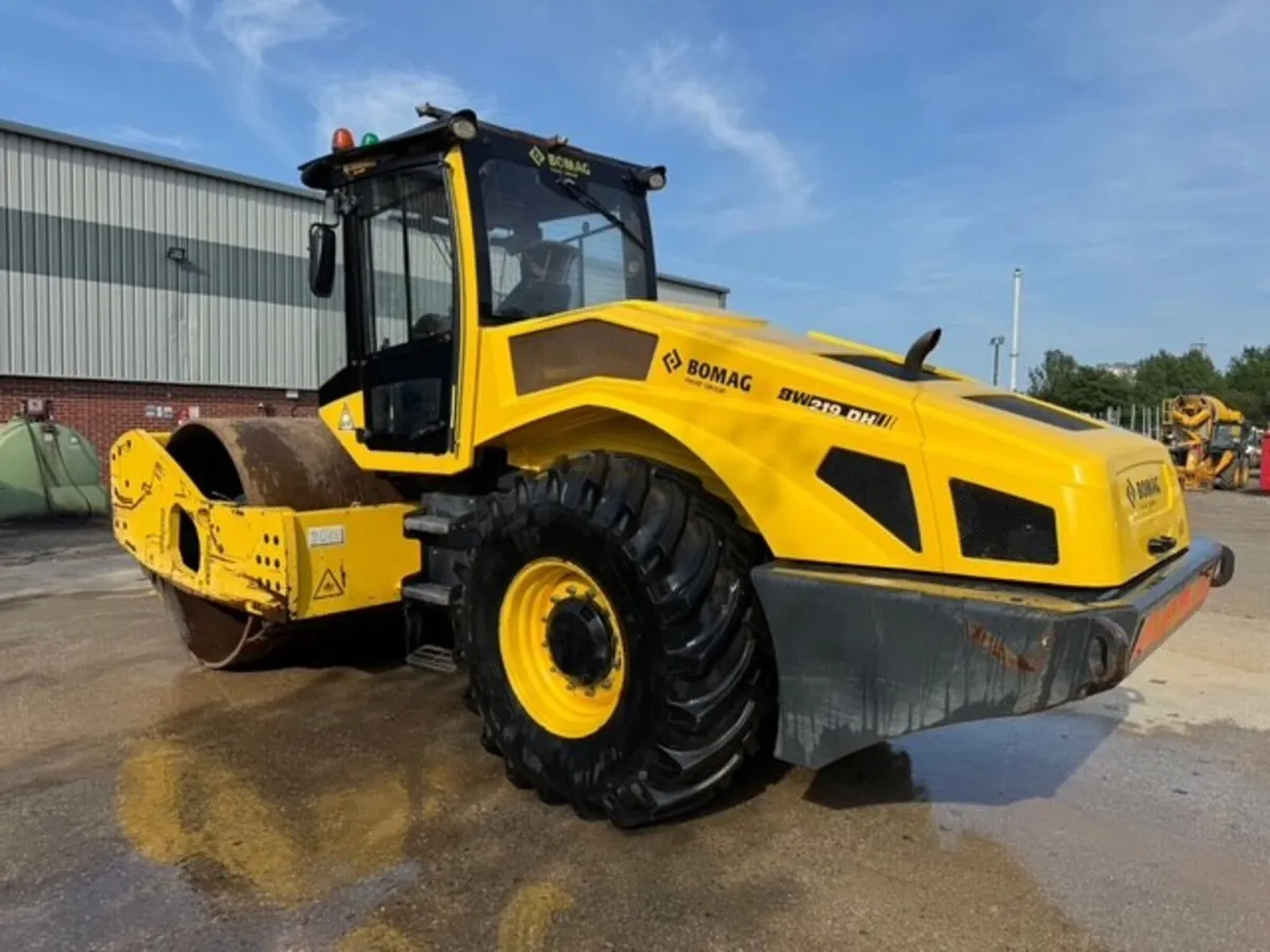 2019 BOMAG BW219 DH-5 SINGLE DRUM ROLLER - Image 3