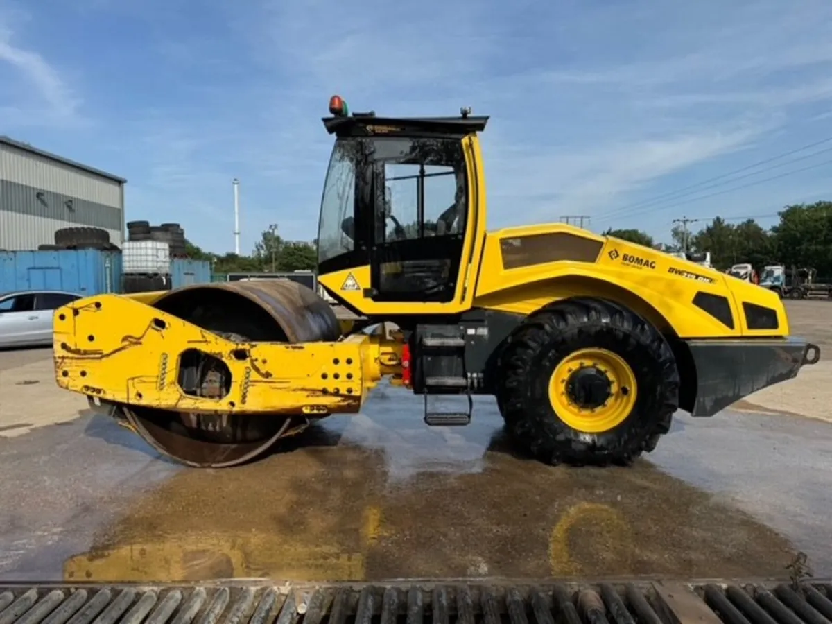2019 BOMAG BW219 DH-5 SINGLE DRUM ROLLER - Image 2