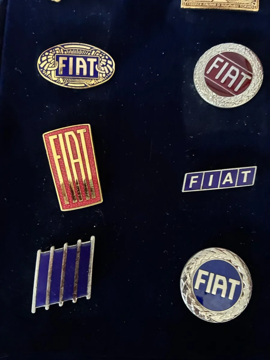 Fiat Centenary Lapel Pin Set - Image 4