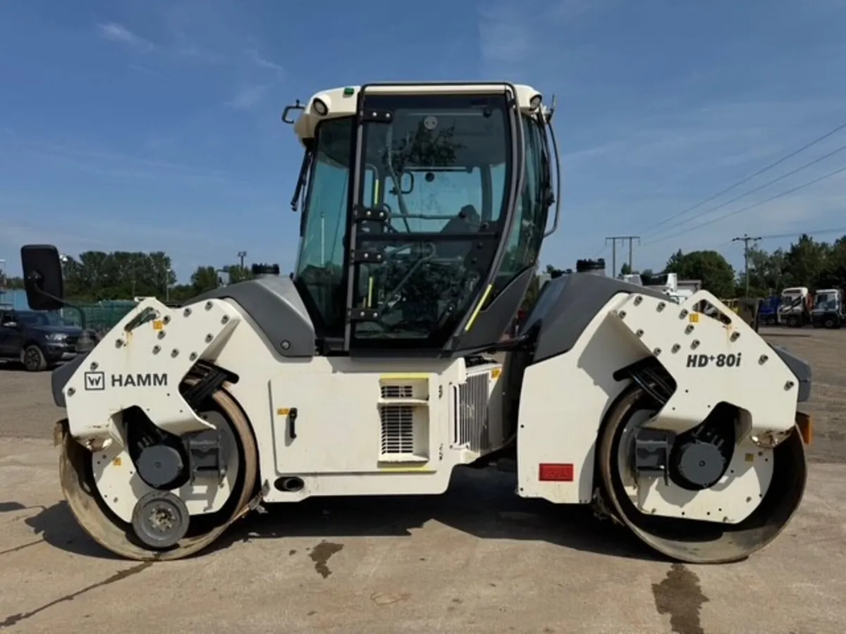 2019 HAMM HD+80i VV Tandem Roller - Image 2