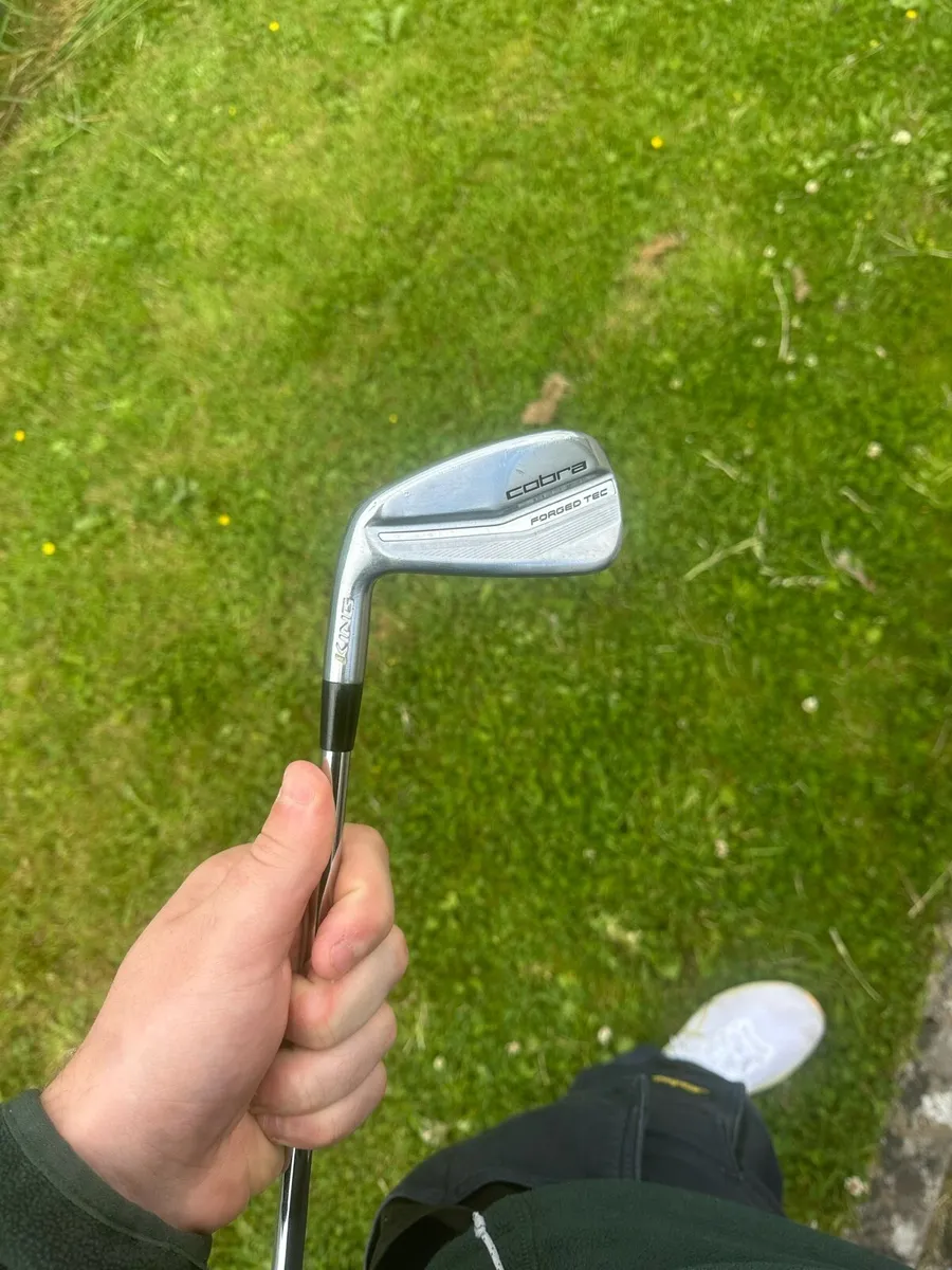Left handed golf irons cobra forged tec 4-pw - Image 1
