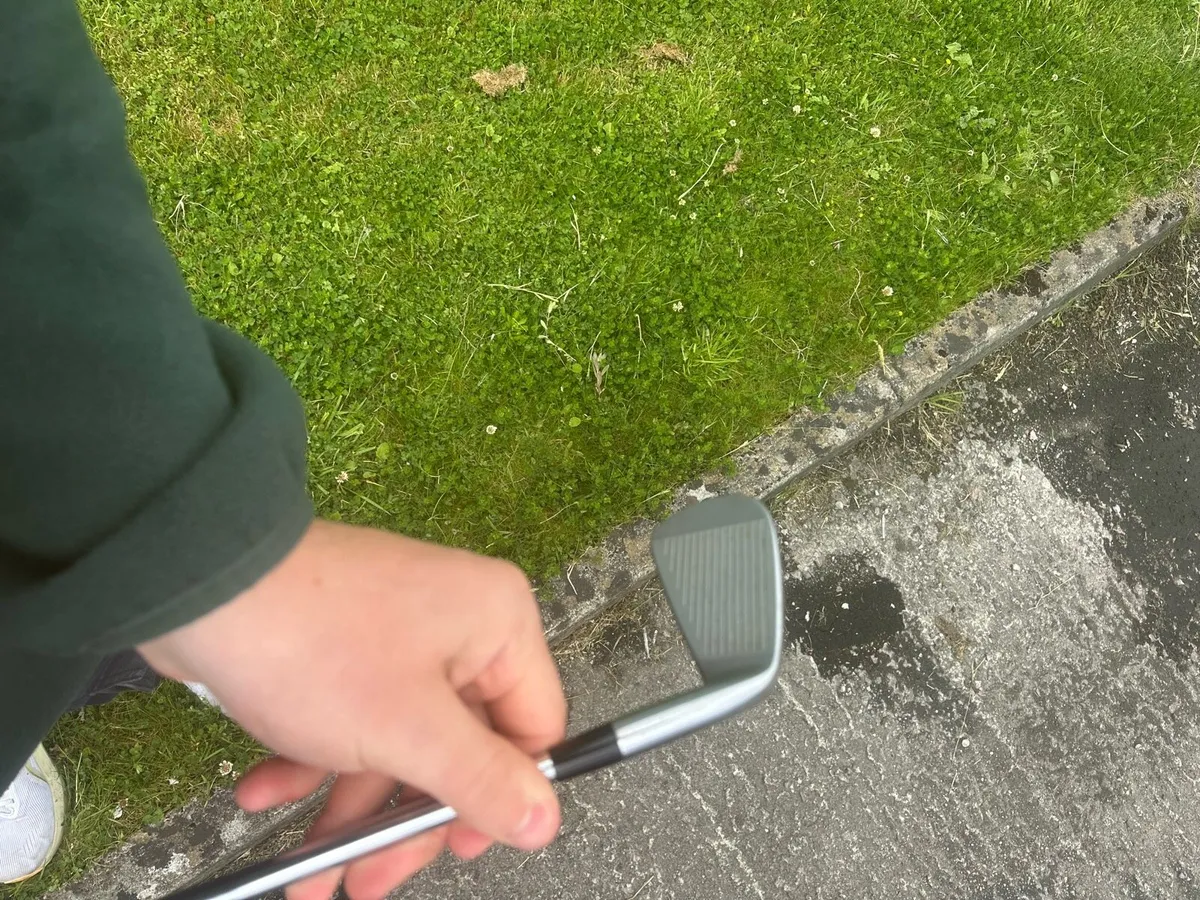 Left handed golf irons cobra forged tec 4-pw - Image 3