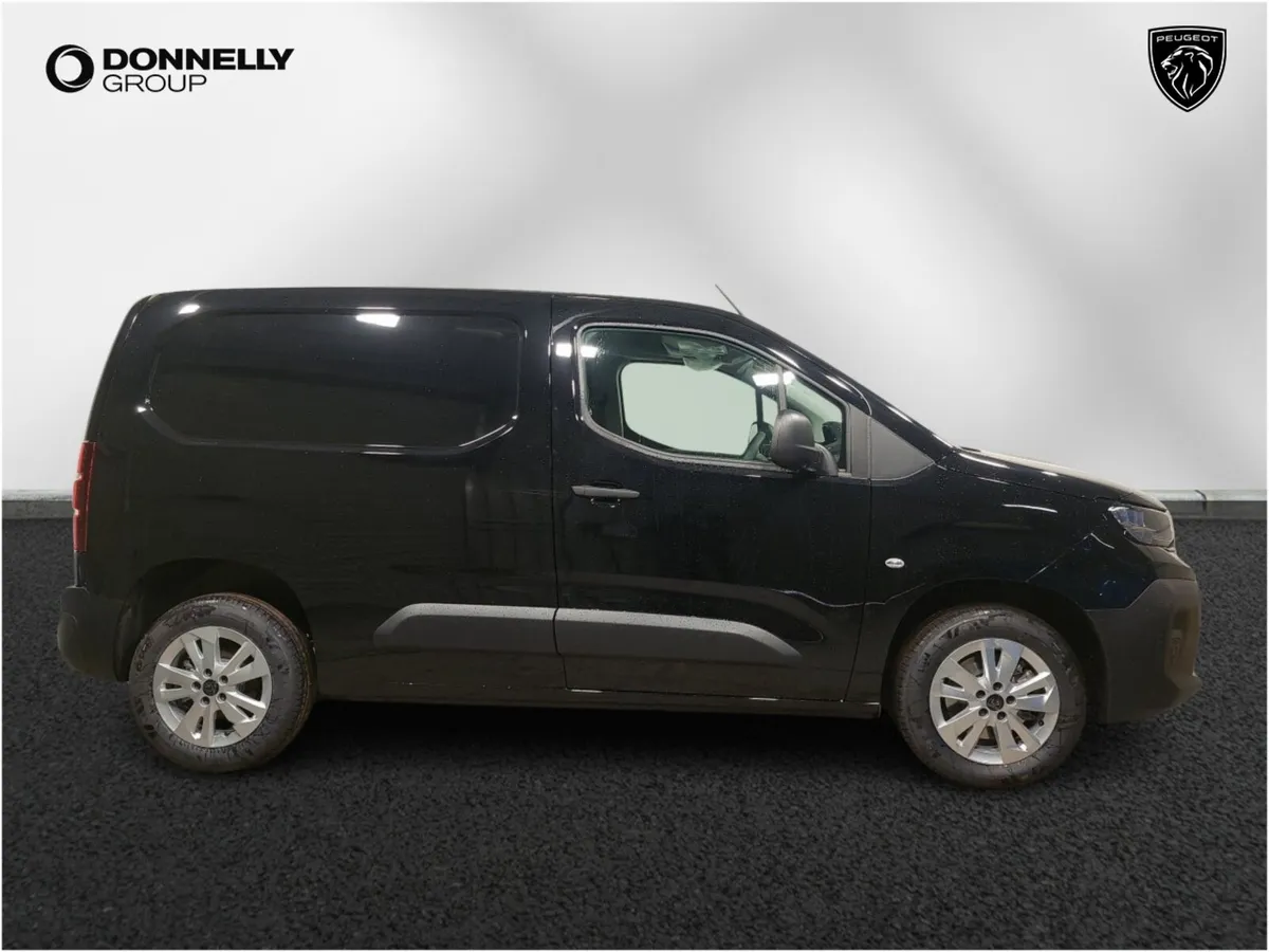 Peugeot Partner Standard Diesel Professional Plus - Image 3