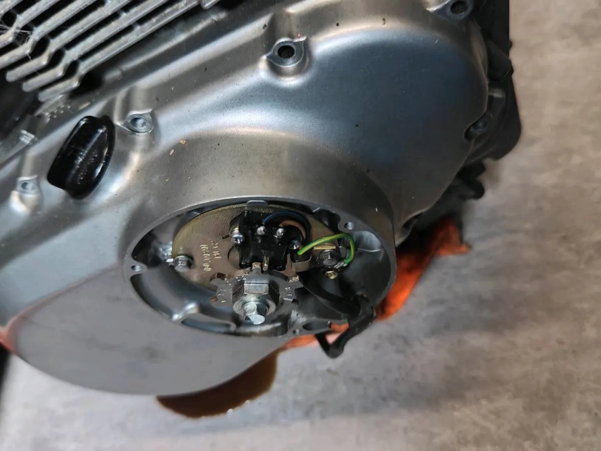 Suzuki gs 500f engine - Image 2