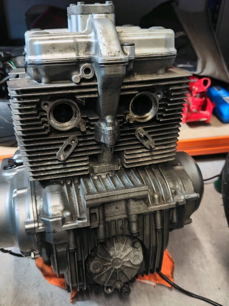 Suzuki gs 500f engine - Image 3
