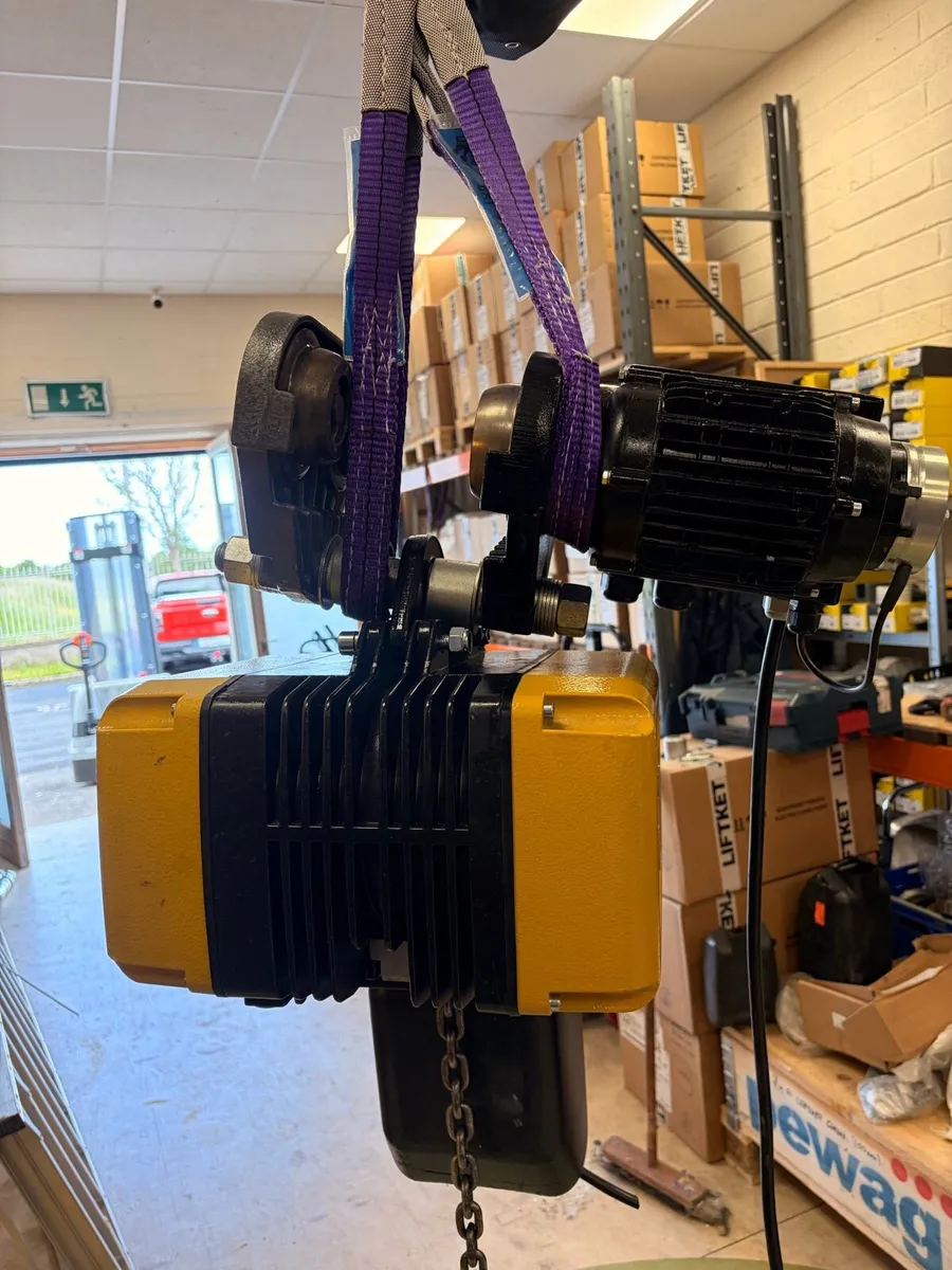 Hoist GIS 1T with Power Travel Trolley - Image 4