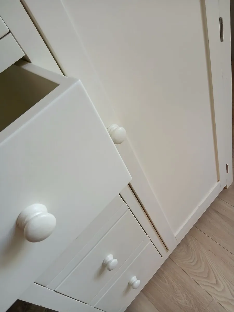 Wardrobe white - Image 1