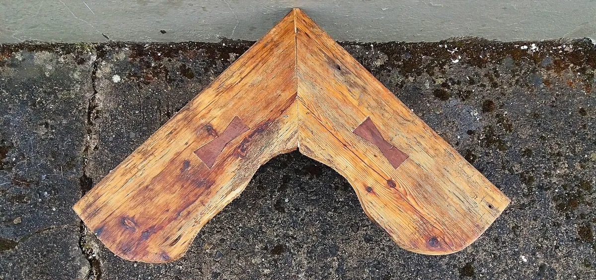 Rustic Driftwood Floating Corner Shelf / Display - Image 1