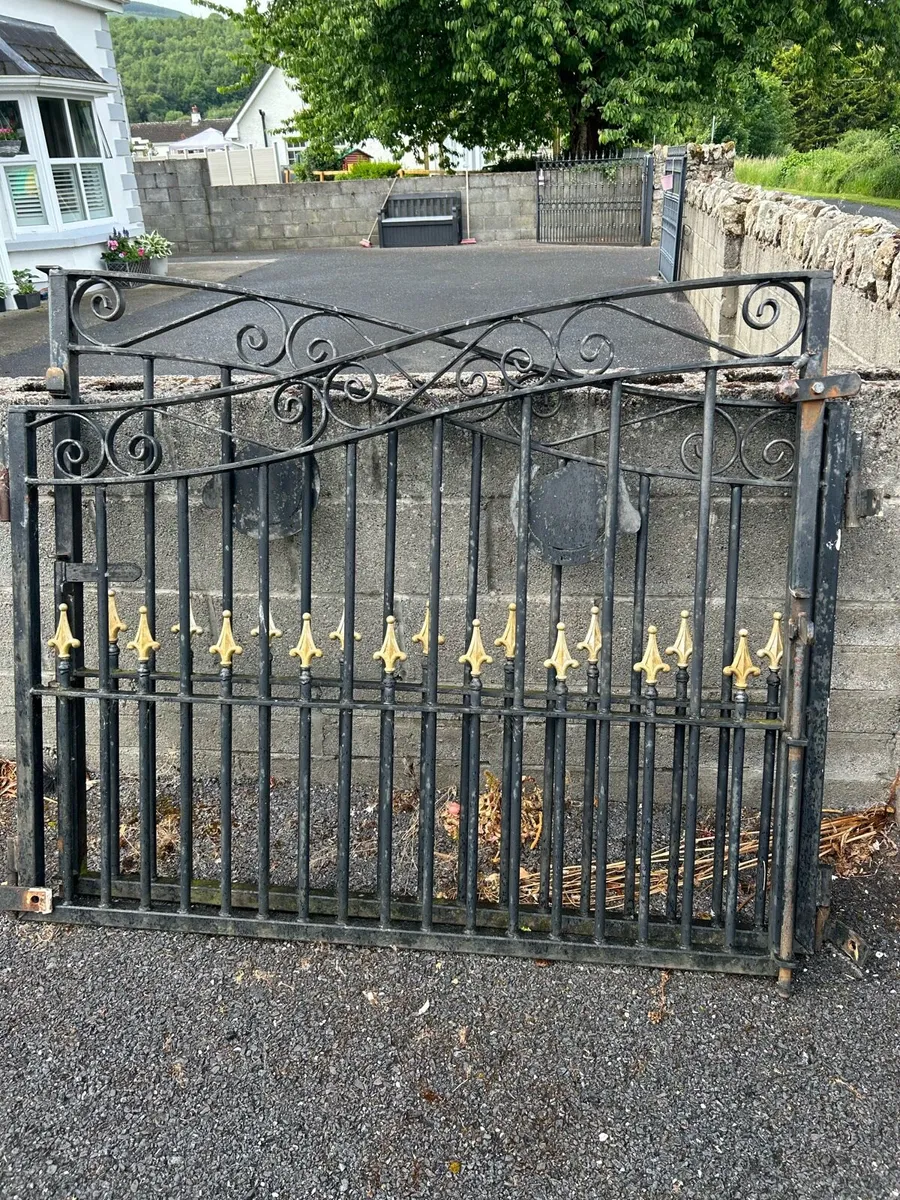 House gates