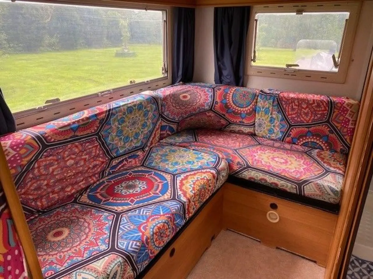 Benimar 6 Berth Motorhome - Image 1