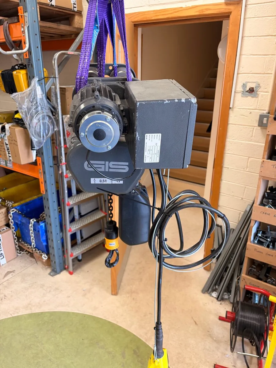 Hoist GIS 500kg with power travel trolley - Image 3