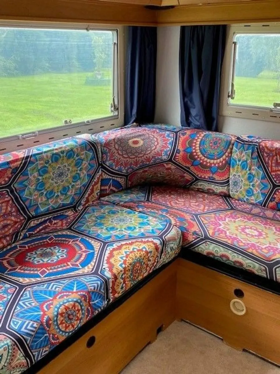 Benimar 6 Berth Motorhome - Image 2