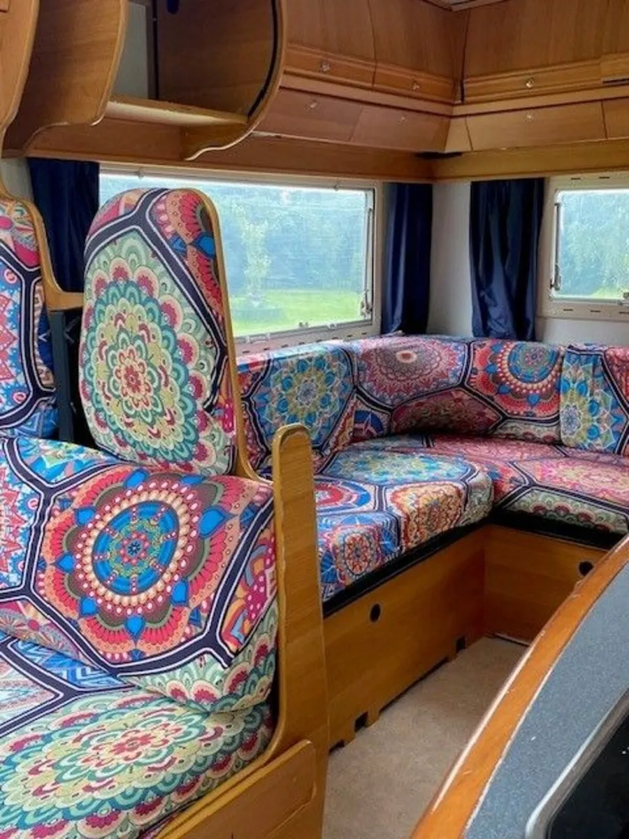 Benimar 6 Berth Motorhome - Image 4