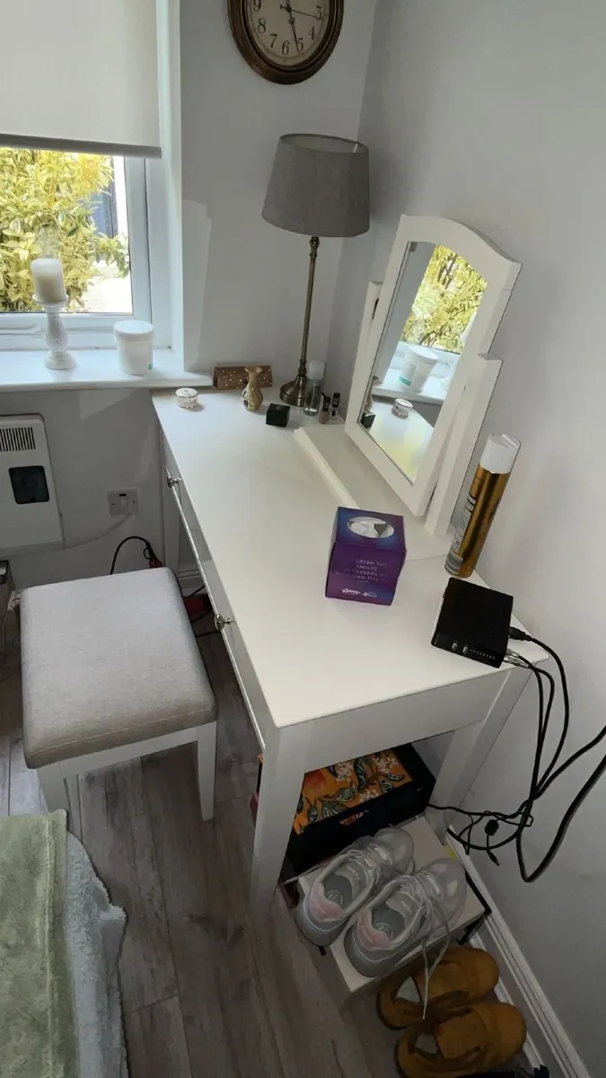 Solid Wood White Dressing Table