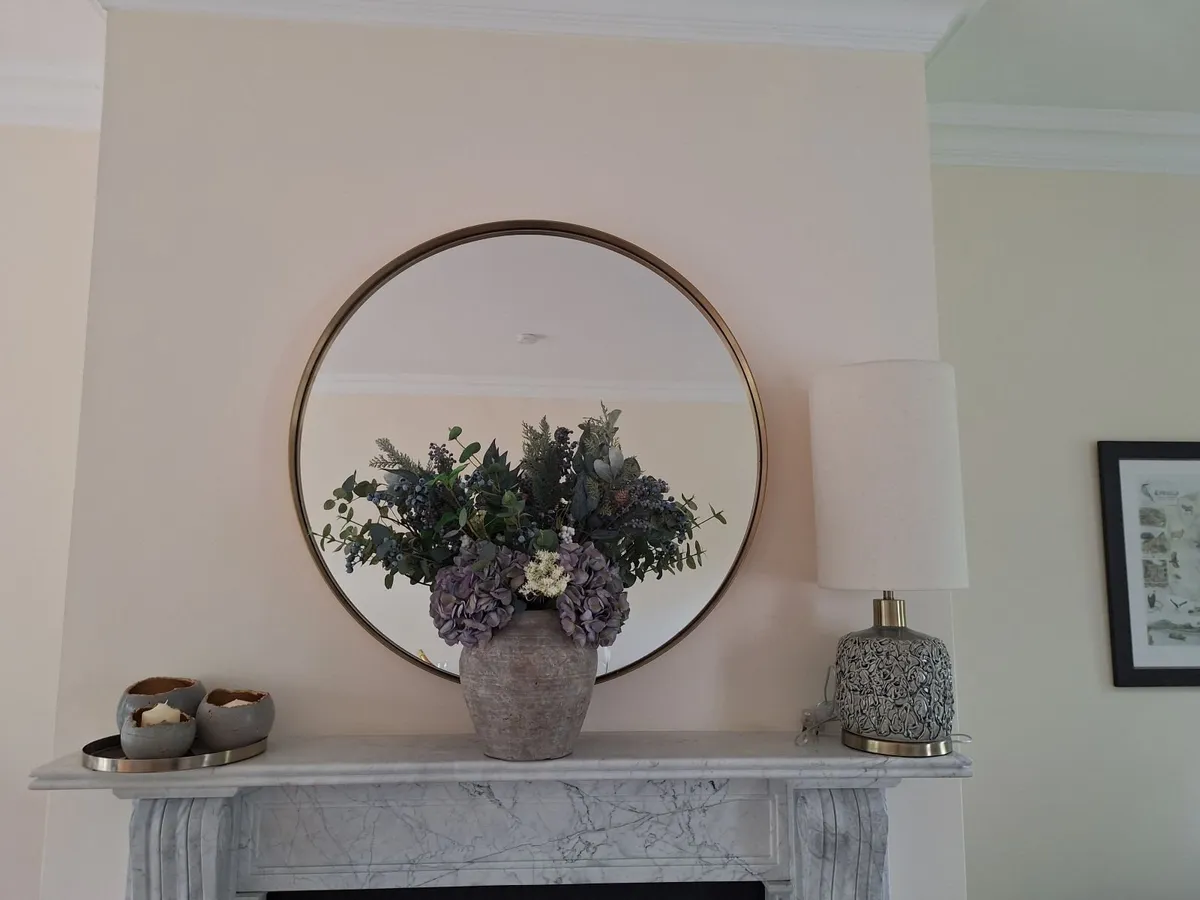 Large 100cm Round Brass Wall Mirror – Casey's - Image 2