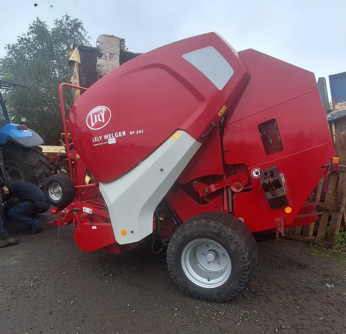 LELY BALER - Image 1