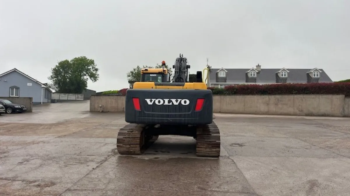 2013 Volvo EC220DL - Image 1