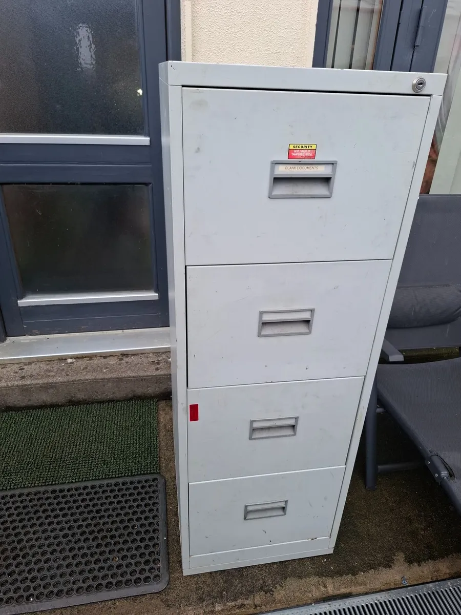 Steel cabinet - Image 1