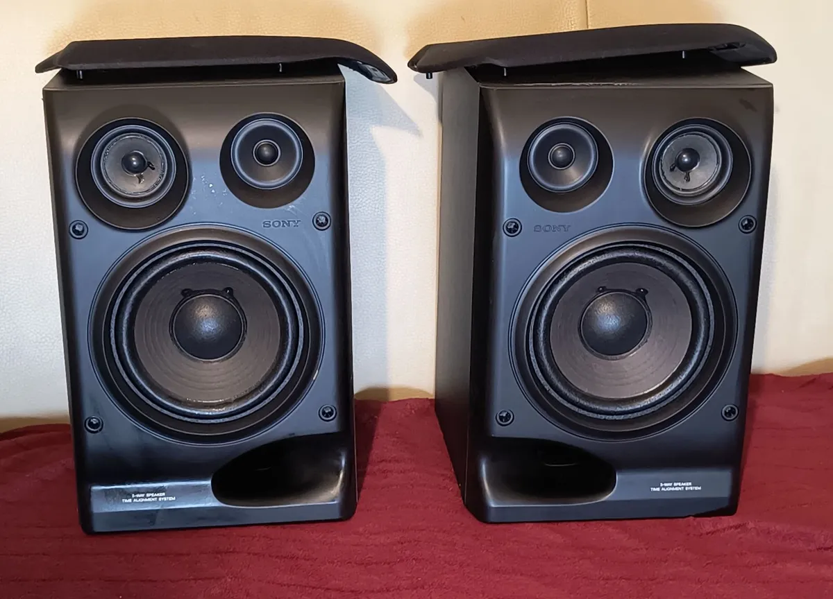 Bookshelf Speakers  Sony Stereo  6 Ohms - Image 1
