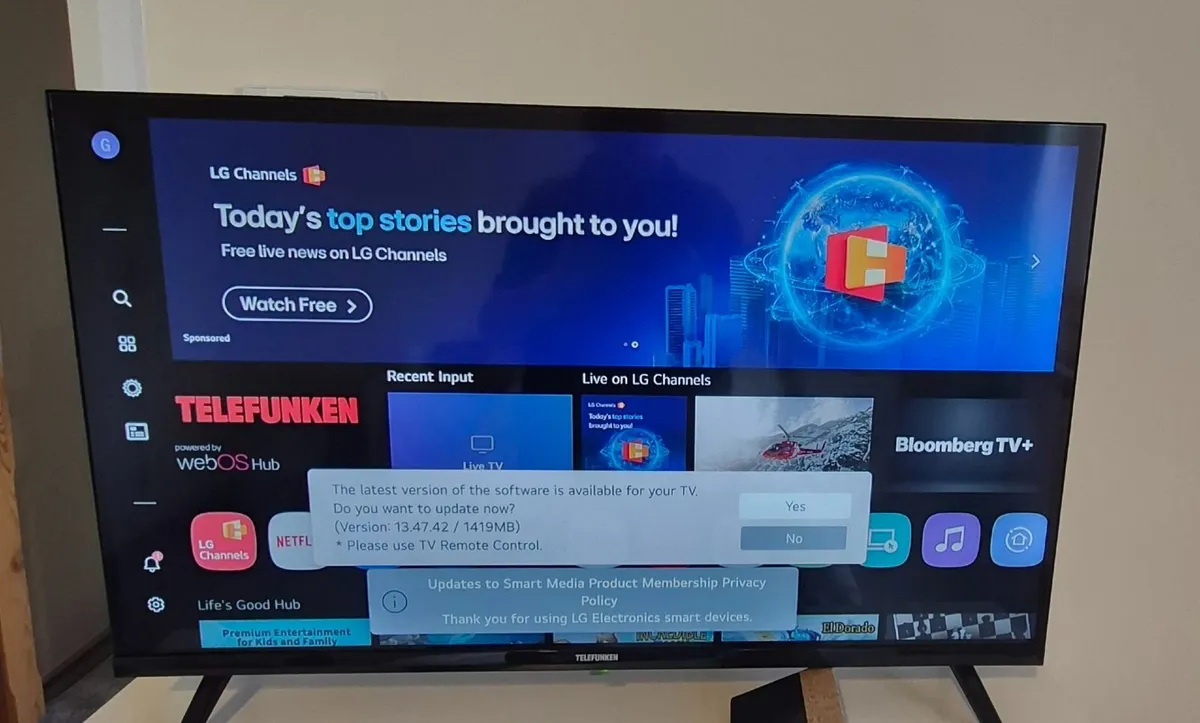 34inch Smart Tv as New - Image 2