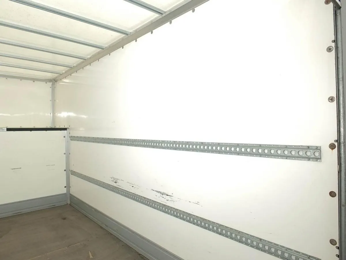 2022 Ford Transit Luton Box Van - Image 4
