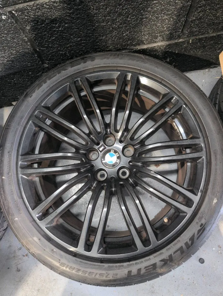BMW G30 ALLOYS AND TYRES - Image 4