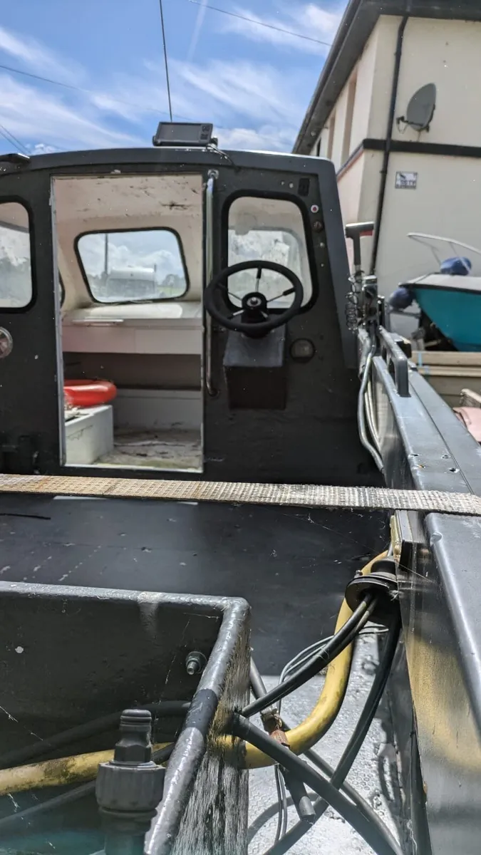 Boat - Image 4