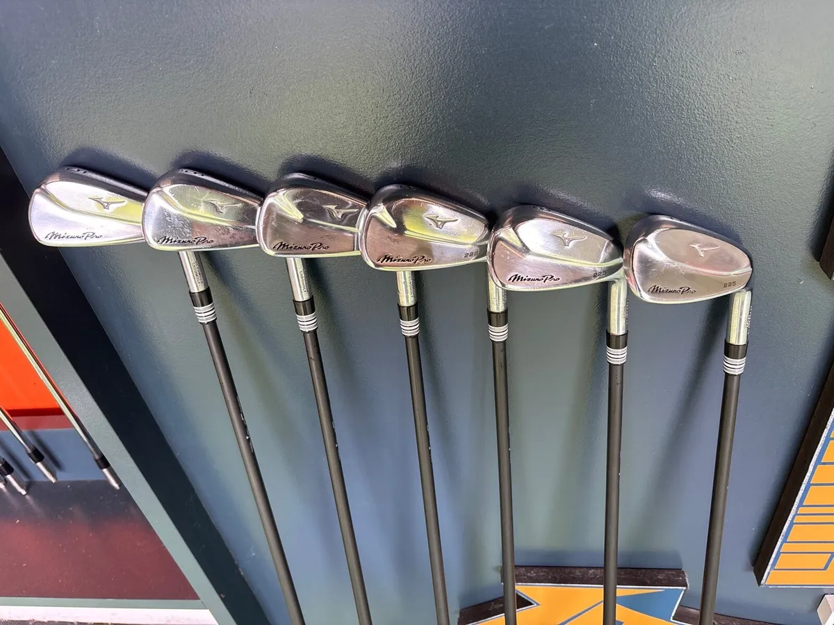 Mizuno Pro 225 (5-PW) Velocore Axiom 95S - Image 1