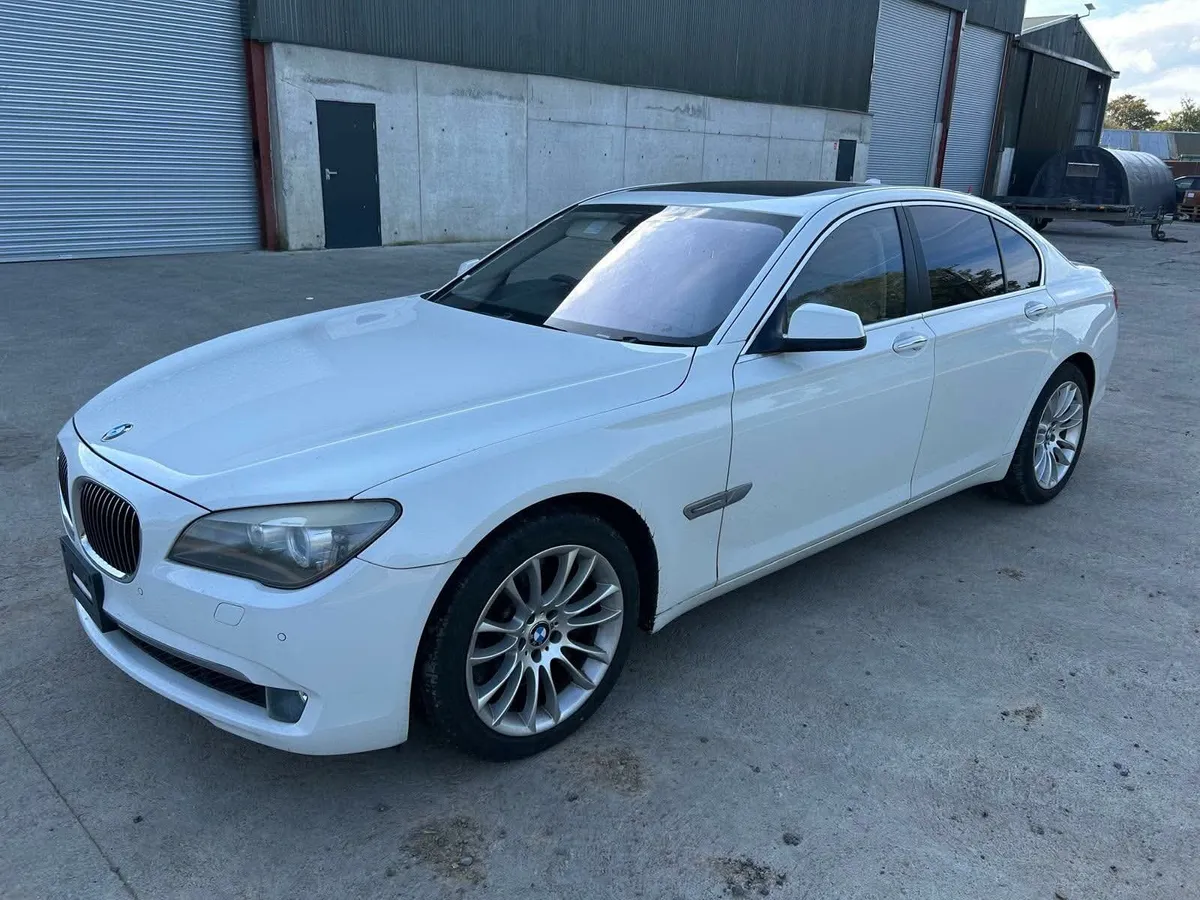 bmw 750i very low mileage - Image 3