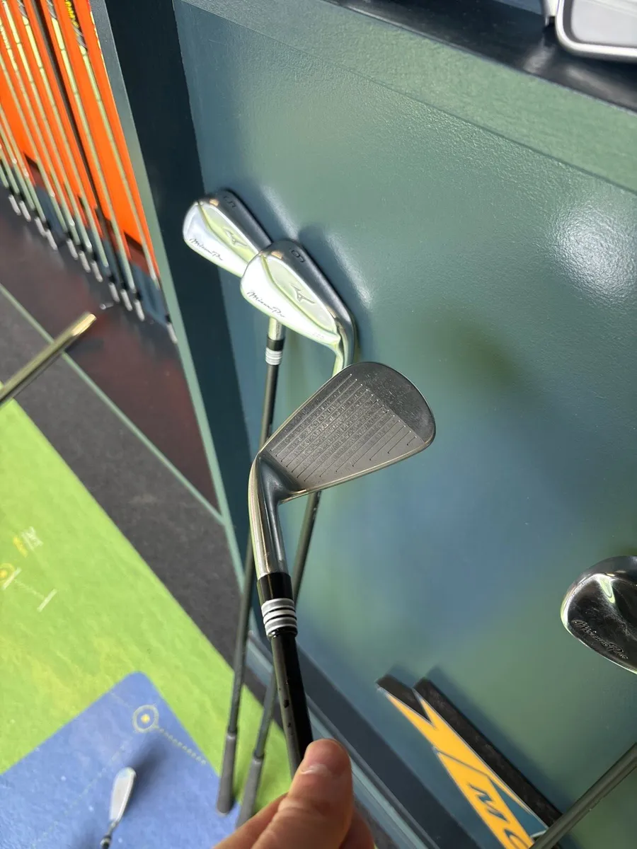 Mizuno Pro 225 (5-PW) Velocore Axiom 95S - Image 4