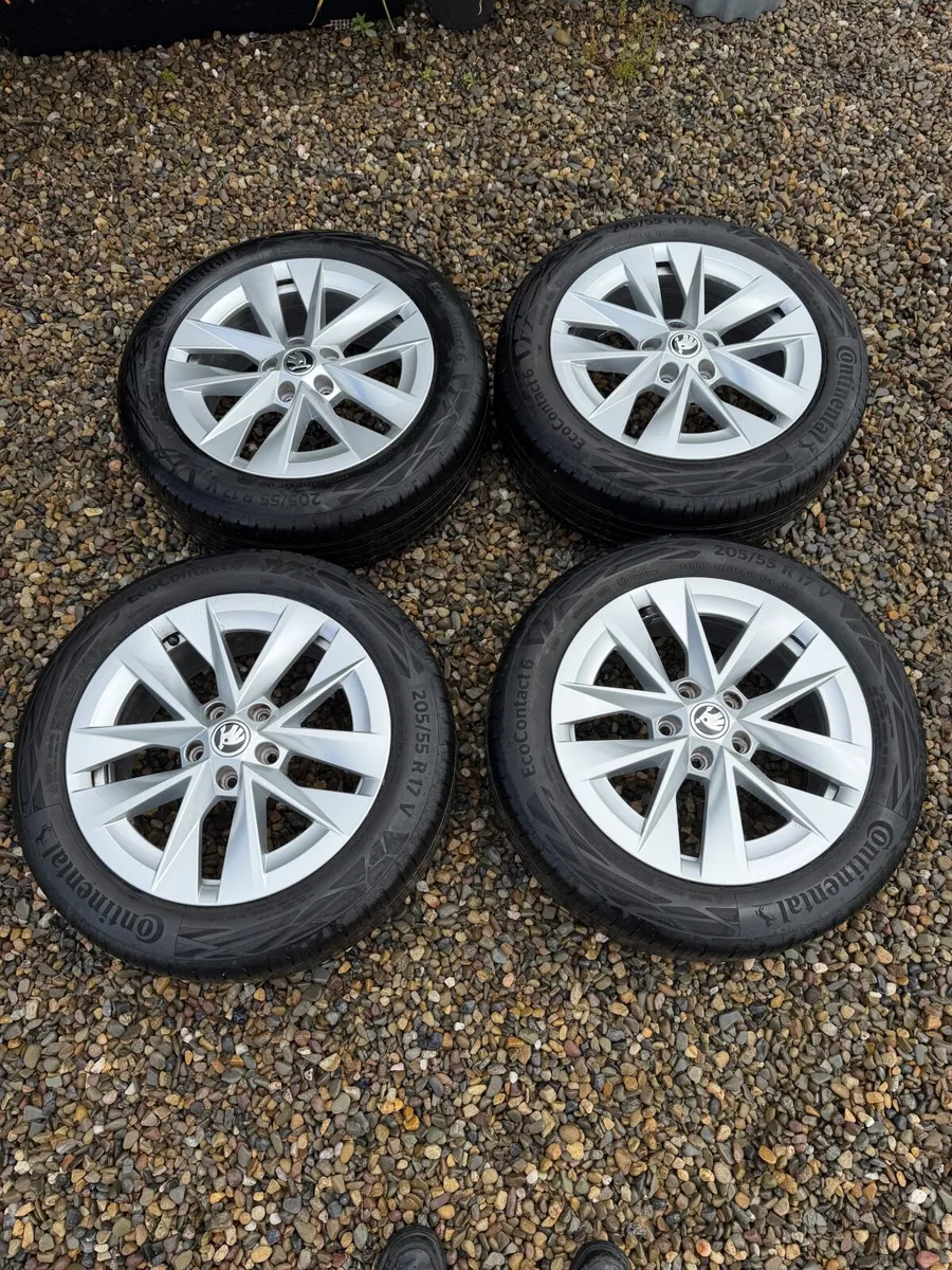 "17" Genuine Skoda Alloy Wheels & Continental Tyre - Image 1