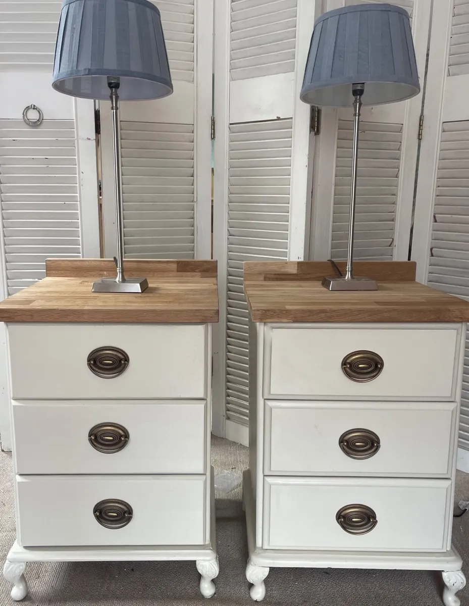 Pair of large bedside lockers in vGC - Image 3