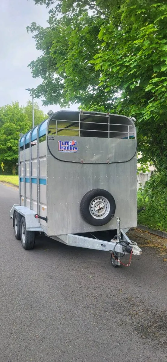 Cattle trailer. - Image 3