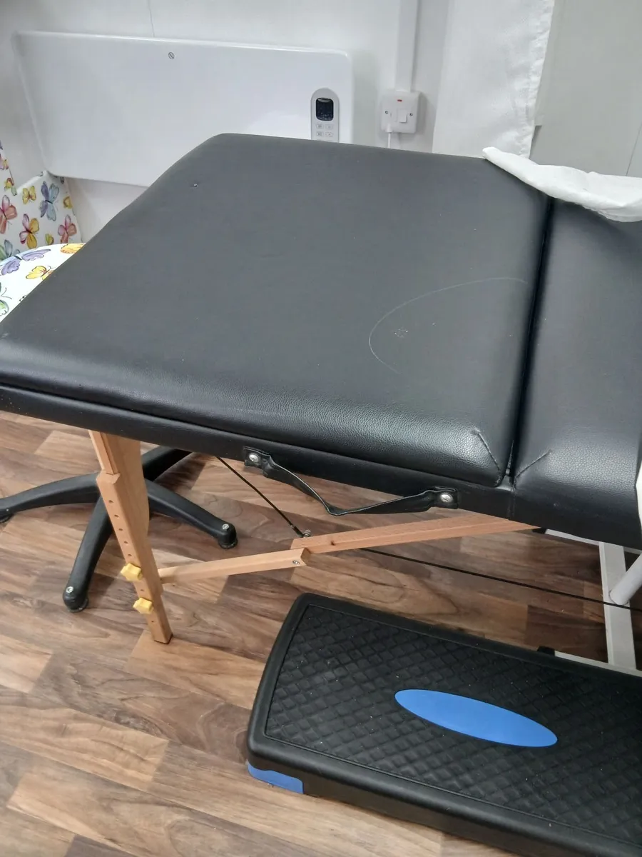 Massage bed - Image 1