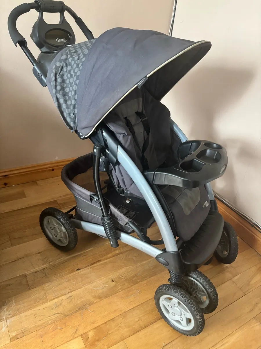 Pram - Image 1
