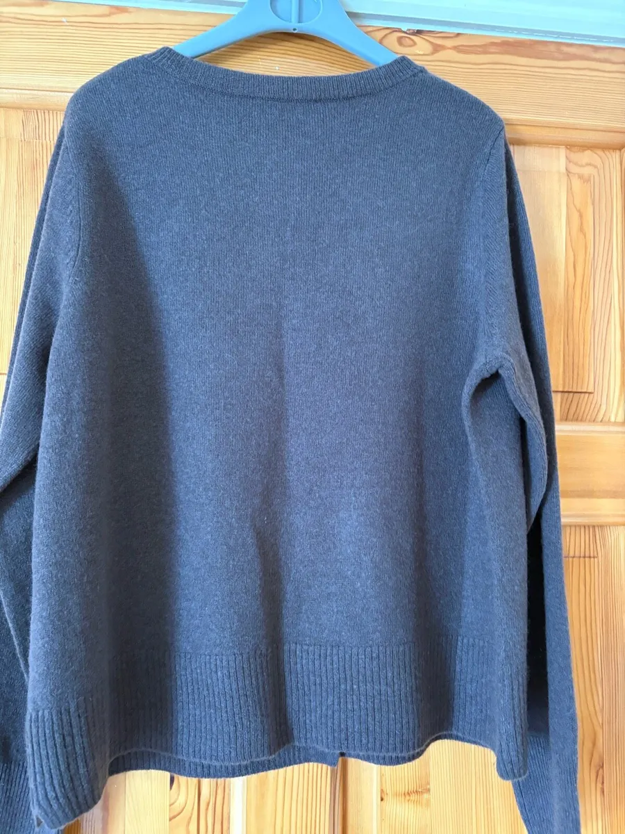 Carolyn Donnelly cardigan - Image 3