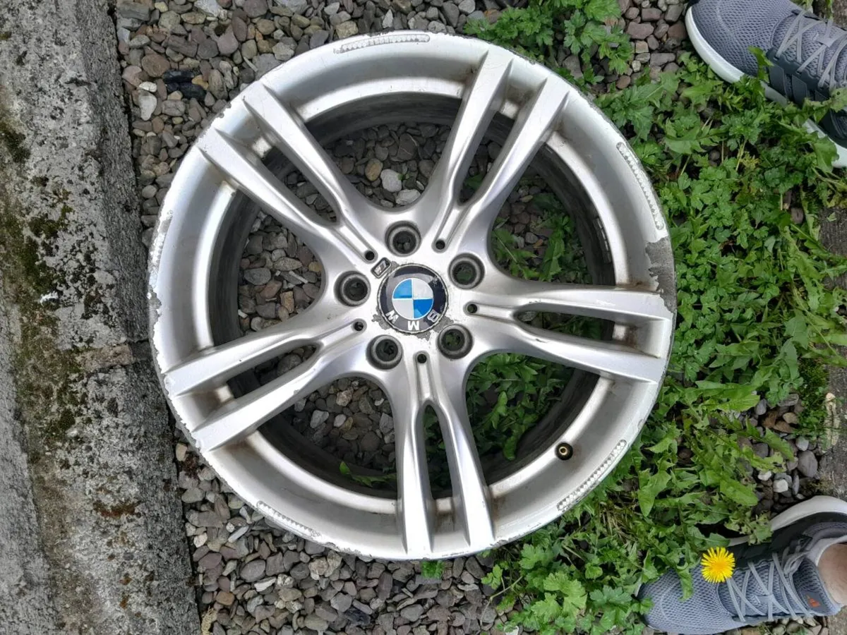 Bmw msport genuine bmw 18"" wheels 2 new tyres - Image 4