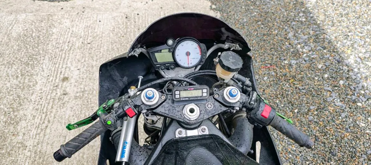 Yamaha R6 Race bike - Image 4
